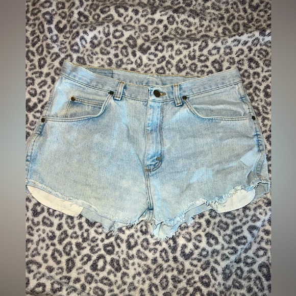 Wrangler Pants - Light wash wrangler jean shorts